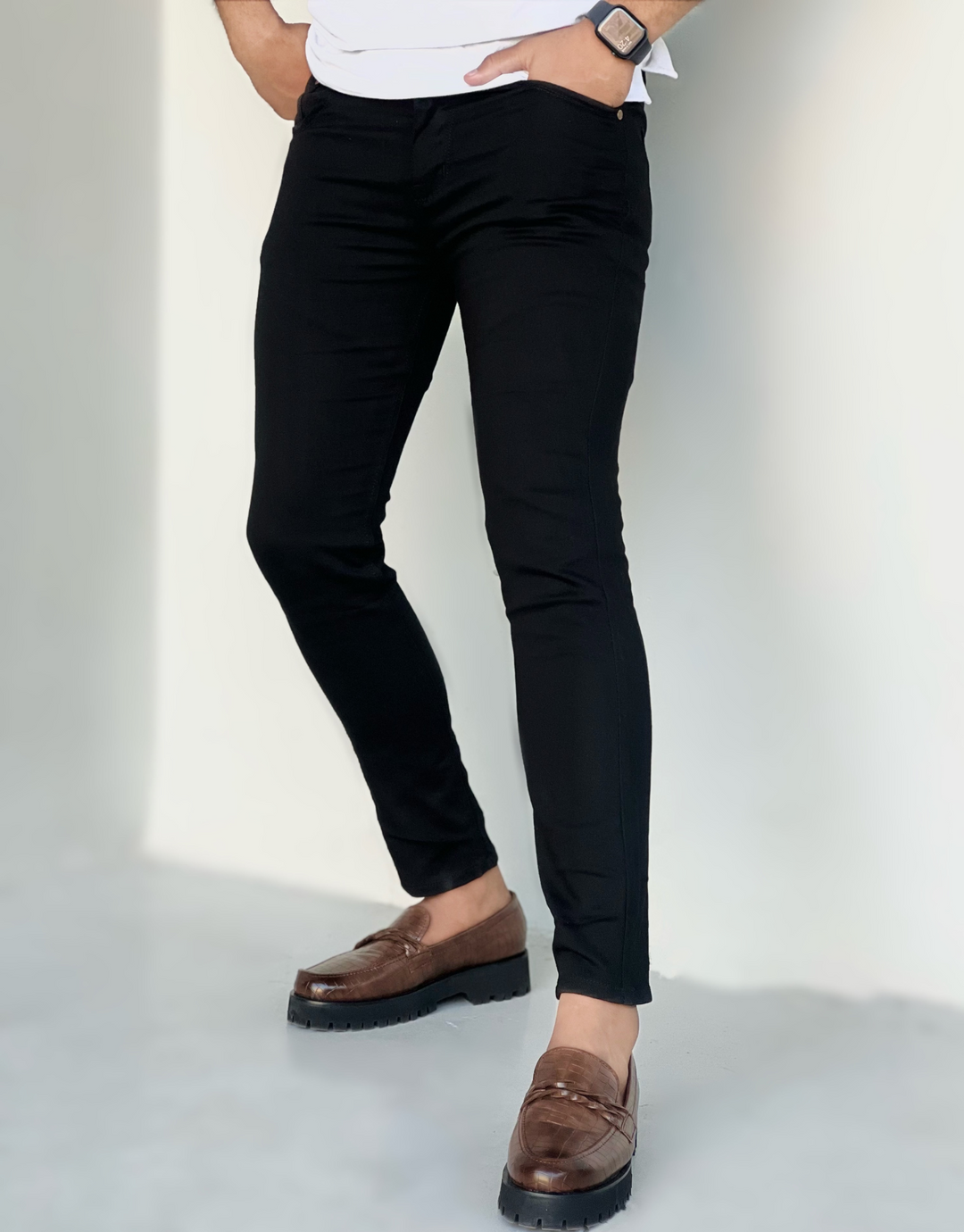 STRETCHABLE SLIM FIT JEANS (JET BLACK) 01 - FITTEEZ