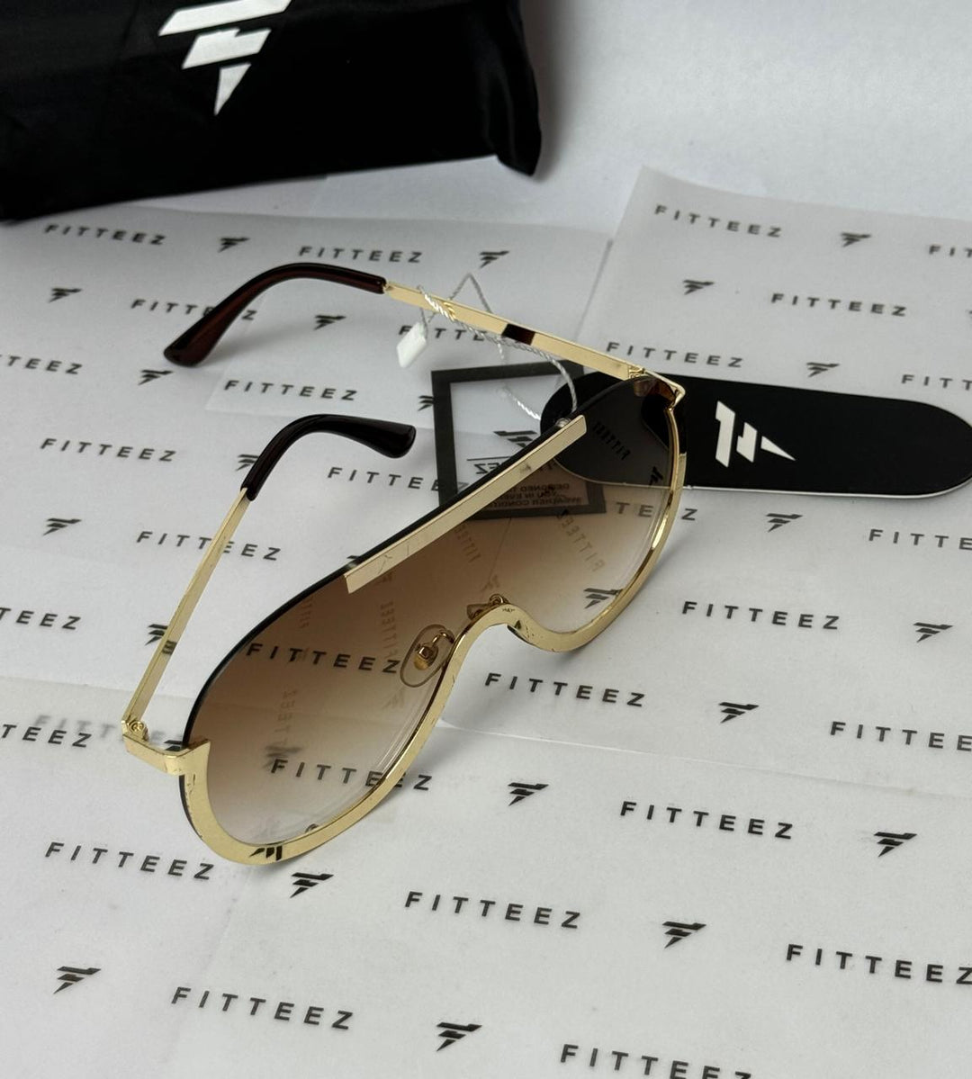 LIFE IS CLEARER WHEN VIEWED THROUGH THE RIGHT PAIR OF GLASSES - FITTEEZ