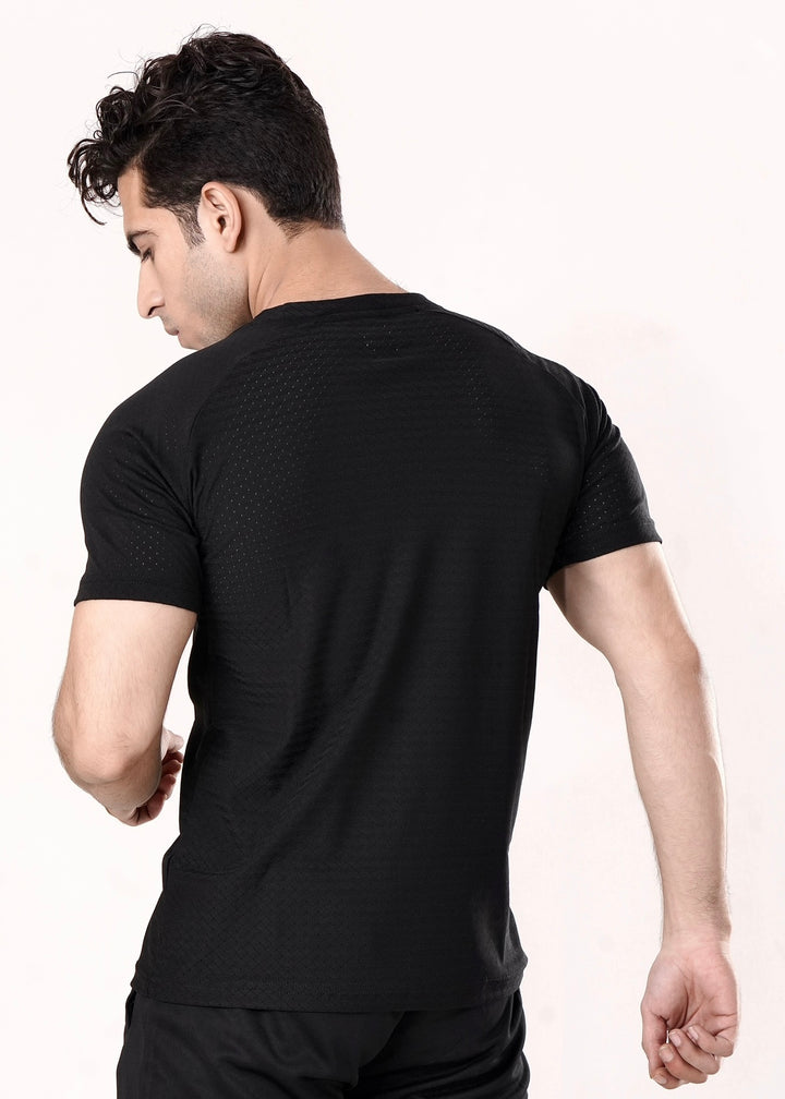 THE VINTAGE-VERSATILE TEE-BLACK